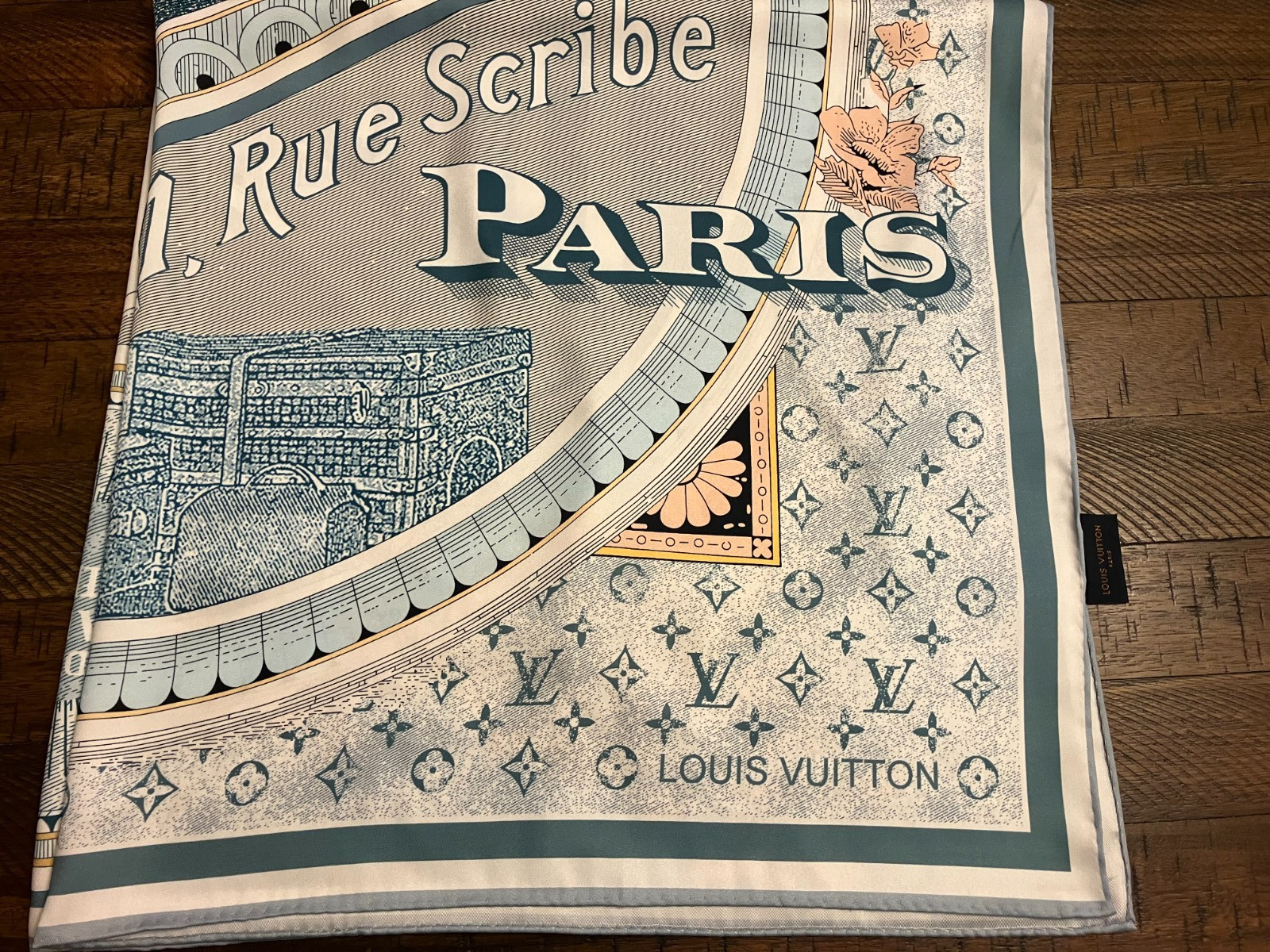 LOUIS VUITTON Monogram LV pattern CreamGreen Scar… - image 2