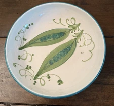 Bizzirri Handpainted Italian Serving Bowl Pea Pod Made In Italy 8” Diameter Read