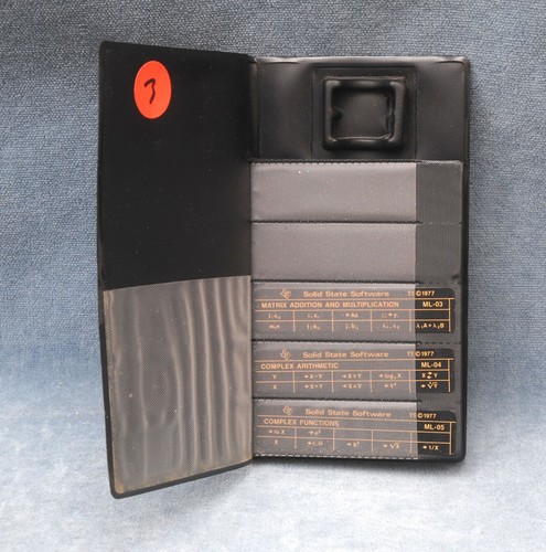 TEXAS INSTRUMENTS TI-59 SOLO STRISCE E CUSTODIA PER LIBRERIA MASTER PARZIALE (NO MODULO) #2 - Foto 1 di 3