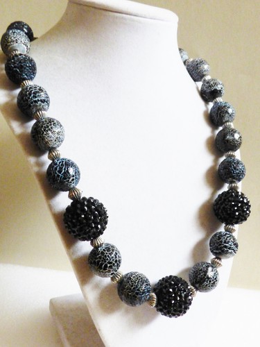 Black Textured Beads glass stone lucite neckalce 22.5"L - Picture 2 of 6