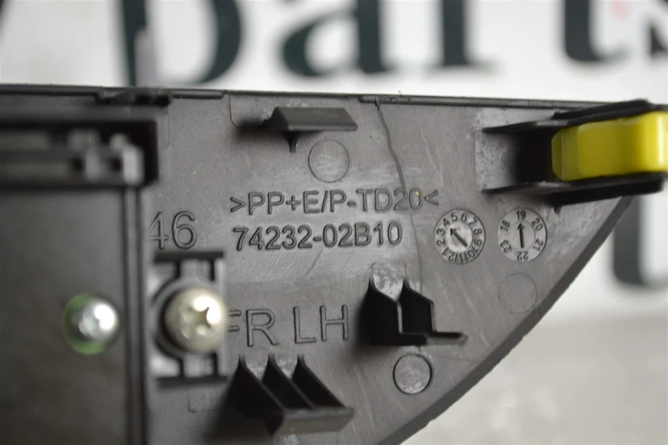 7423202B10 Interruptor ventana maestra puerta conductor Toyota Corolla 2003-08 6F4 277 B6 Foto 2 de 3