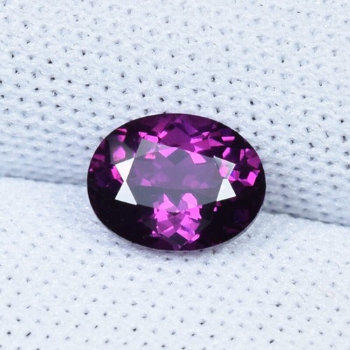 1.08 ct BEST GRADE PURPLE PINK NATURAL RHODOLITE PURPLE GARNET - Oval Gems Video
