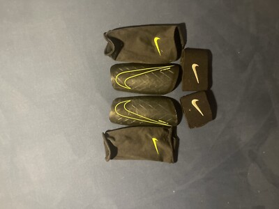 nike Schienbeinschoner mit einer extra Befestigung