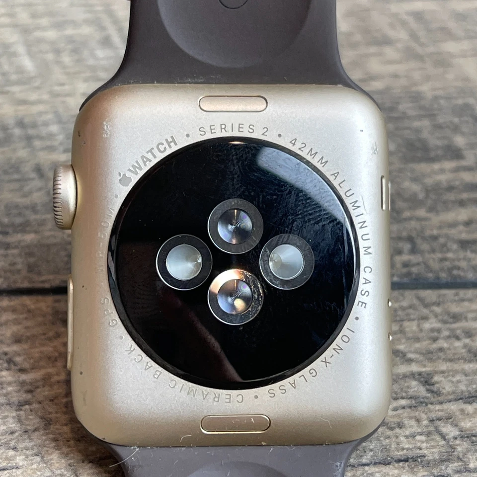 Apple Watch Series 2 GPS Smartwatch Brown Strap 42mm 1.65" Display Aluminum Case - Image 4 of 4