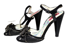Betseyville Betsey Johnson Black Fabric Zipper Flower Peep Toe Heels Women 7M