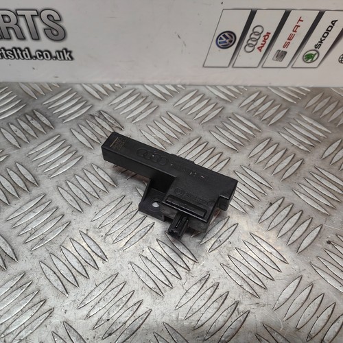 AUDI A6 C7 KEYLESS ENTRY MODULE 8K0907247 2012-2015