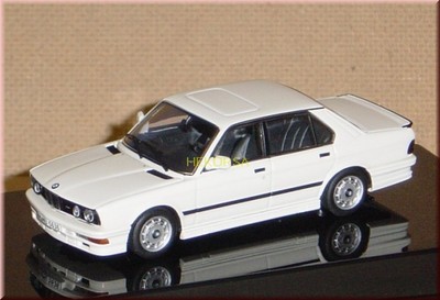 オートアート 1/43 BMW M535i ホワイト オートアート 1/43 BMW M535i ホワイト - メルカリ