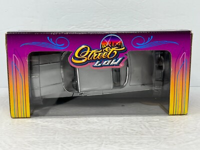 ミニカー street low 1960 chevrolet impala STREET LOW 1:64 Scale '60 CHEVY Impala Red (Lowrider Series