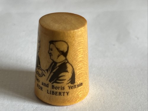 Vintage Wooden Thimble Mikhail Gorbachev And Boris Yeltsin United For Liberty - Picture 7 of 9
