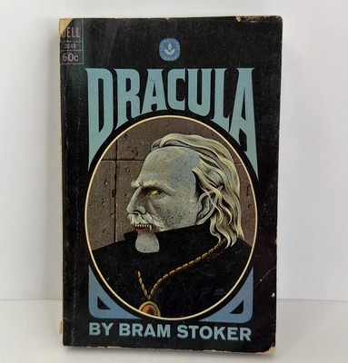 Dracula by Bram Stoker First Printing 1965 Paperback
