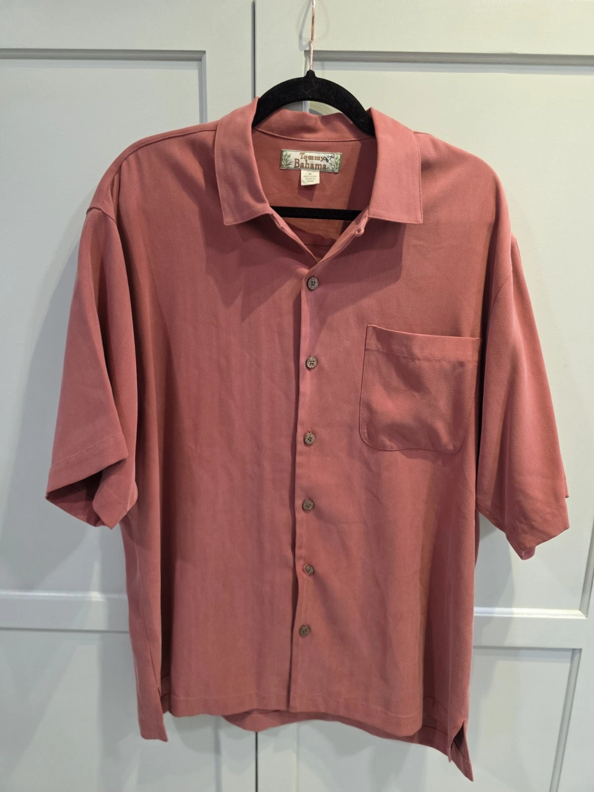 Tommy Bahama Silk Shirt Coral Orange Short Sleeve Camp Style Medium