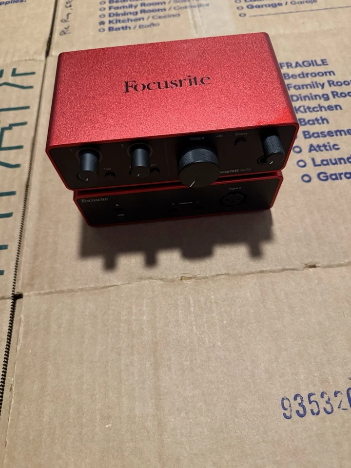 2x Focusrite Scarlett 2i2 Interfaz de audio USB-C PLUS 2x Micrófono Rode PodMic Foto 3 de 4