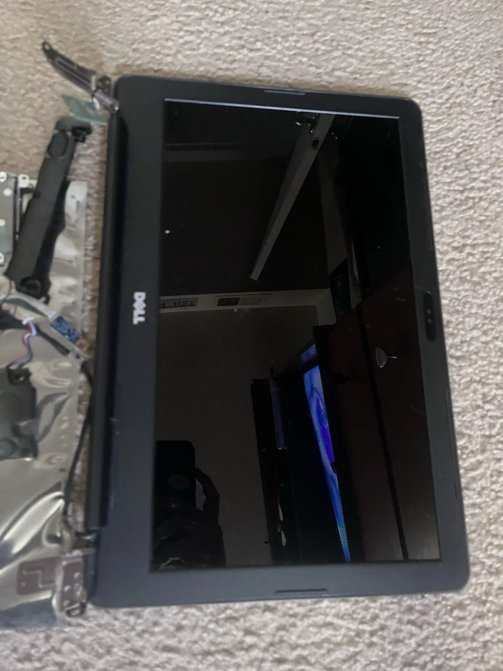 戴尔 Inspiron P66f 笔记本电脑部件。 附带主板 + 更多请参阅说明 — 第 4/4 张图片