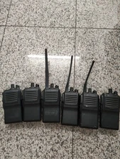 Lot of 6 Vertex Standard VX-231-AG7B-5(3pc)/AD0B-5(2pc)/D0-5 Two-Way Radio