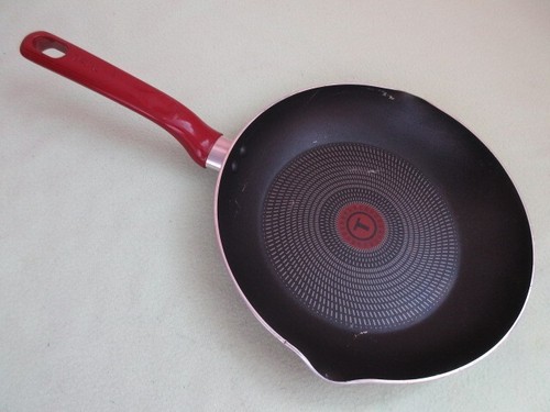 * Fry Pan * Heat Mastery * T-faL * 10" Inches * Model # 89 112-2354 * Non-Stick