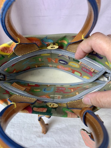 Bolso de Mano Vintage Dooney & Bourke Corazones de Crayón Borla Bolso de Mano Años 90 Flashback Y2K - Imagen 7 de 24
