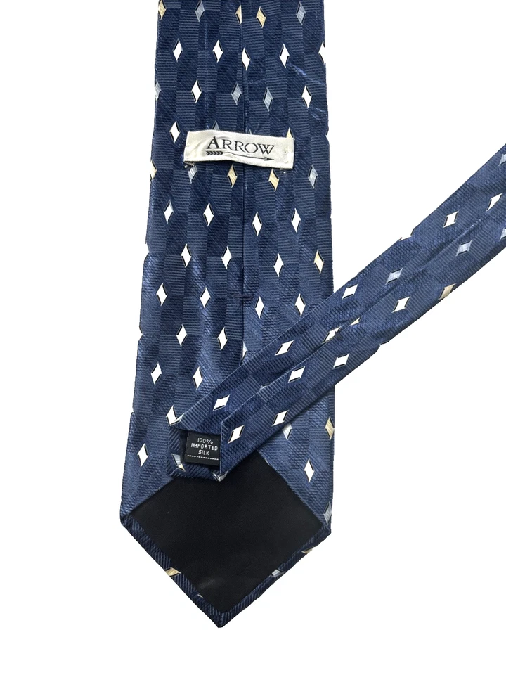 Corbata para hombre Arrow 100 % seda oro iridiscente y plata diamantes en azul 58x3 3/4" Foto 2 de 4