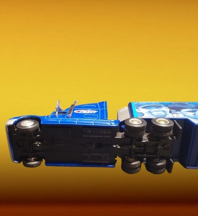 Hot Wheels Tribute 2002 4 generaciones de Petty 42,43,44,45 Foto 4 de 4