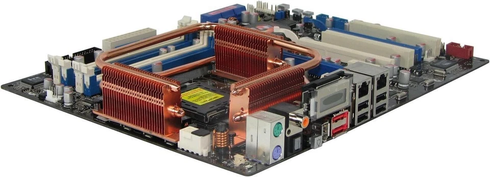 SCHEDA MADRE SOCKET 775 ASUS STRIKER EXTREME + CPU QUAD CORE Q8200 + 8  GB RAM - Immagine 3 di 3