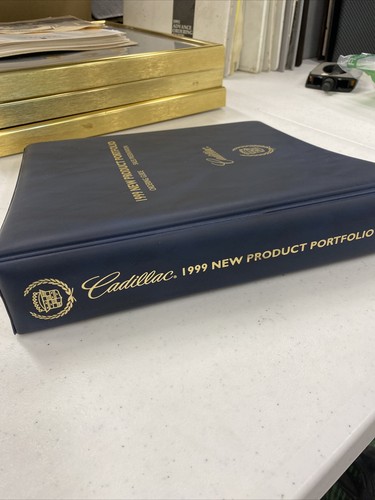 1999 Cadillac Dealer NEW PRODUCT PORTFOLIO Vintage Showroom Manual - Picture 5 of 6