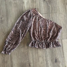 Gianni Bini One Shoulder Cheetah Print Top