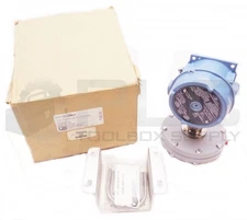 NEW UNITED ELECTRIC J120K-15995 DIFFERENTIAL PRESSURE SWITCH PN033242