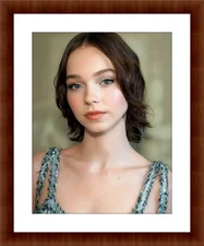 Emma Myers 5 x 7 Candid Color Unframed Photograph Collectable Art Print