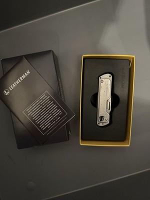 Leatherman Free T4 Multitool Neu In OVP