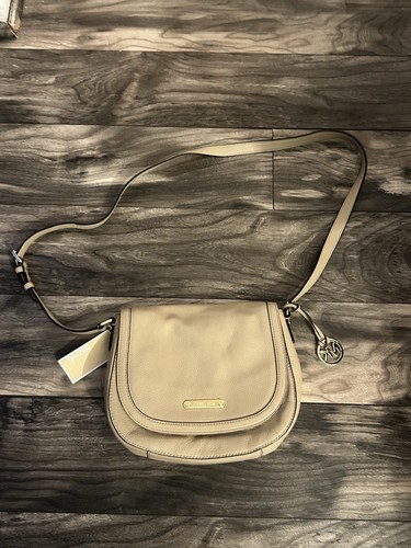BOLSA BANDOLERA MICHAEL KORS BRONCEADA, GRANDE, CUERO SUAVE, RIBETE DORADO, CORREA, ¡SÚPER LINDA! - Imagen 1 de 8