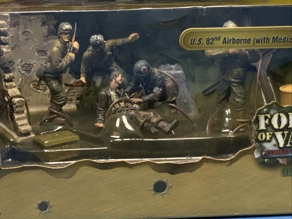 Forces Of Valor U.S. 82nd Airborne with Medic 1:32 Figure Released in 2007 NEW - Image 2 of 4