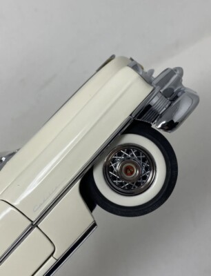 1953 CADILLAC ELDORADO CONVERTIBLE 1/16 DANDURY MINT IN BOX 13.5
