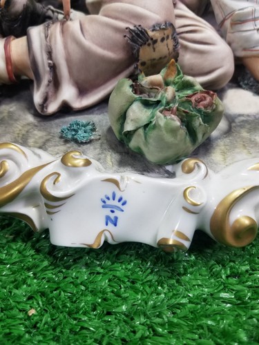 Rare Large 14" CAPODIMONTE Children and Hobo Signed by Artist Excellent Cond. - Picture 14 of 18