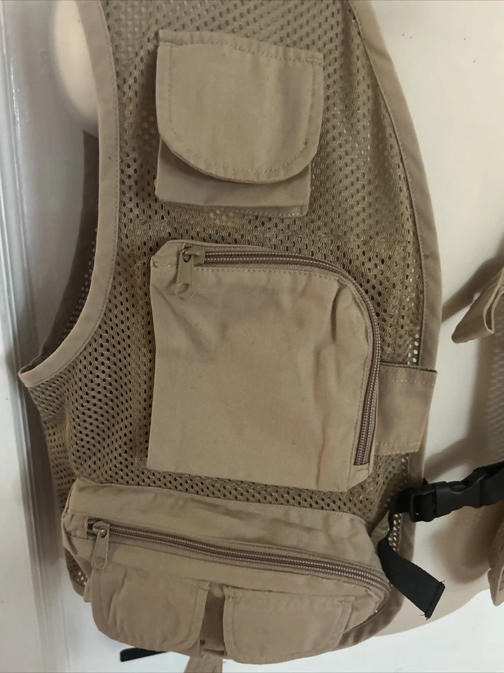 Redington Clark Fork Mesh Fishing Vest Men S/M (chest): 37-41” New With Tags - Image 3 of 4