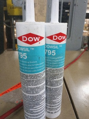 2 Tubes Dowsil 795 Silicone Sealant Black 10.3oz. Exp, 3/27,   886