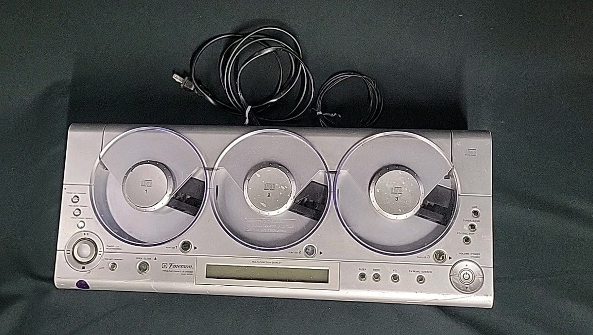 Emerson MS3103 Triple CD Player Linear 3 CD AM FM Wall Mount RARE