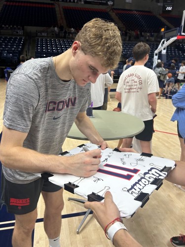 2025 UCONN HUSKIES TEAM signed autographed #11 BASKETBALL JERSEY FINAL FOUR - Picture 6 of 16