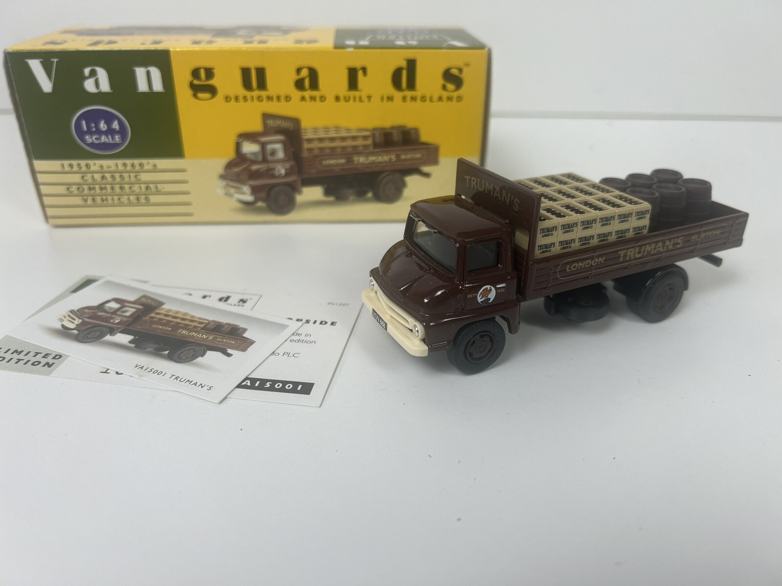 Miniature Vanguards 1/64 Ford Thames Trader Raleigh Cycles - VA6008 - Diecast - Occasion