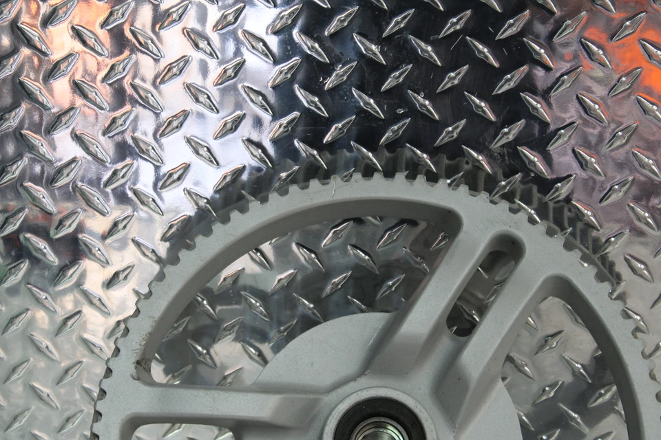 2012 CAN-AM SPYDER RT LIMITED RODA DENTADA TRASEIRA/POLIA 79T - Imagem 2 de 4