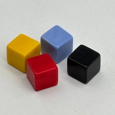 Pictionary The Game of Quick Draw 4 Square Plastic Movers 1985 Replacement Piece