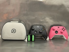 Xbox Series X 1TB Bundle 2 Controllers GTA V Razer Box