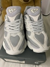 New Balance 9060 Running Shoes Womens Women  s Size 7.5 Mens 5.5