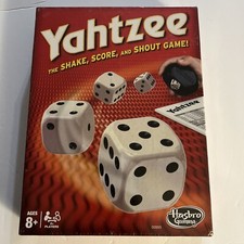YAHTZEE Classic Dice Game Hasbro Gaming 00950 NEW