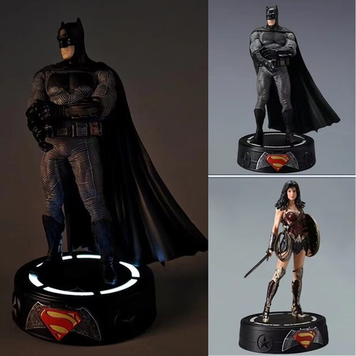 LED Justice League Statue Superman Batman Reloaded Wonder Woman Model