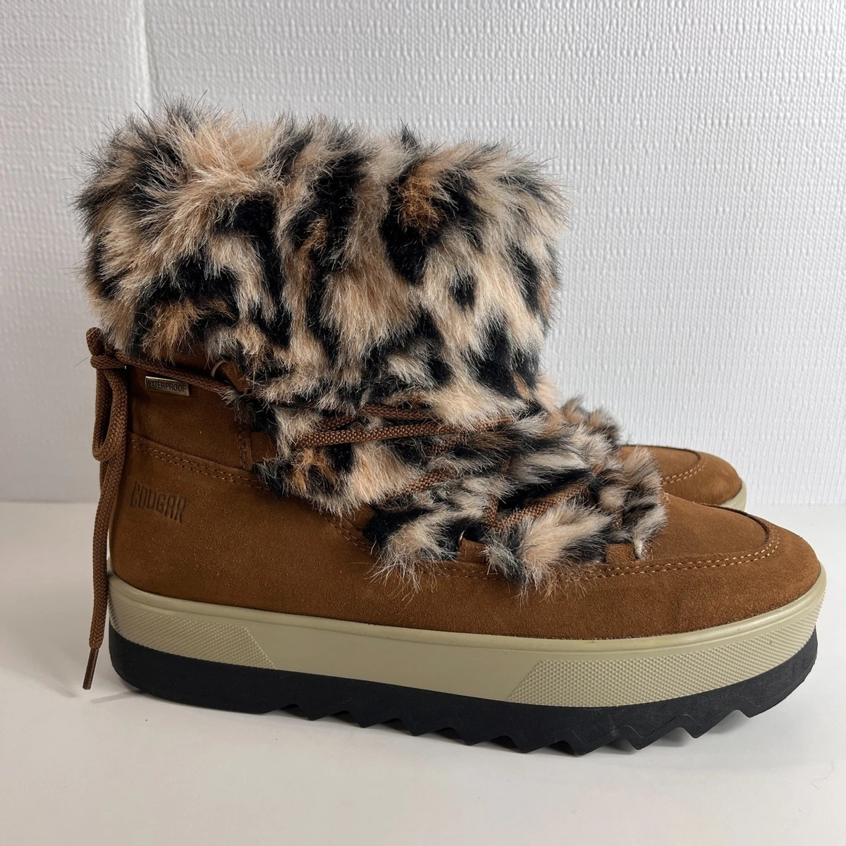 Cougar Women s Vanity Polar Plush Faux Fur Waterproof Suede Booties Sz 9