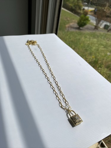 Vintage Gold Toned Lock Pendant Charm Paperclip Chain - Picture 3 of 8