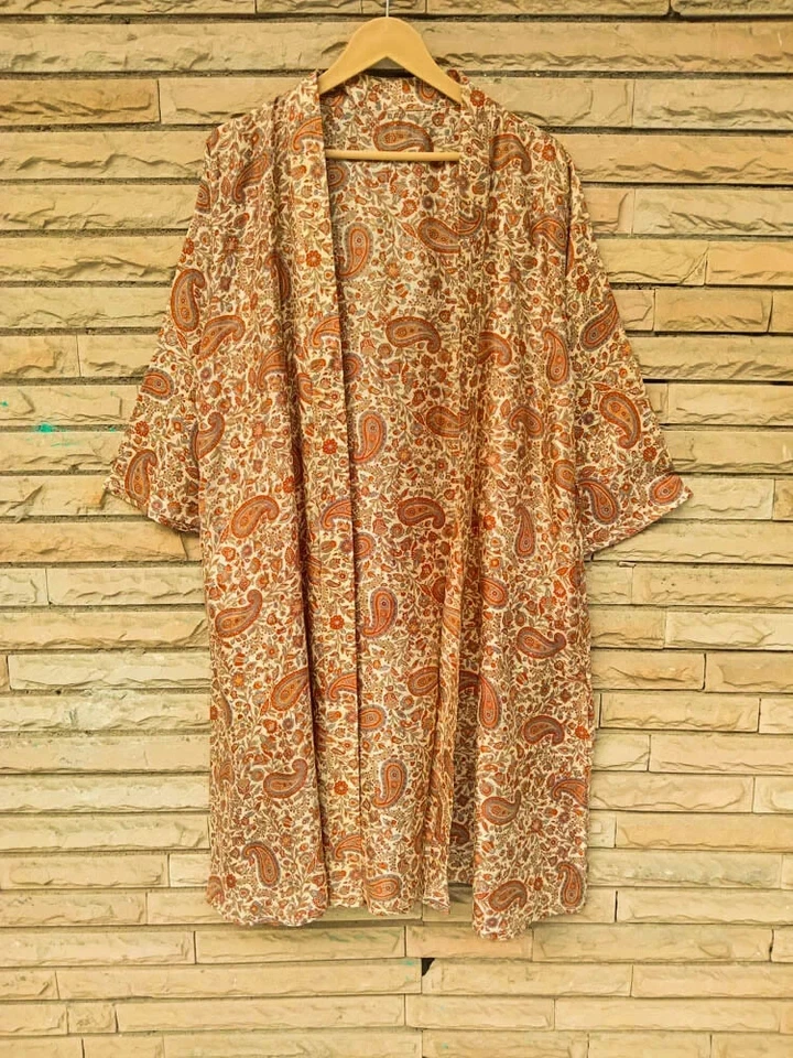 Vestido midi kimono de seda pura hasta la rodilla beige MKMO1259 Foto 2 de 4