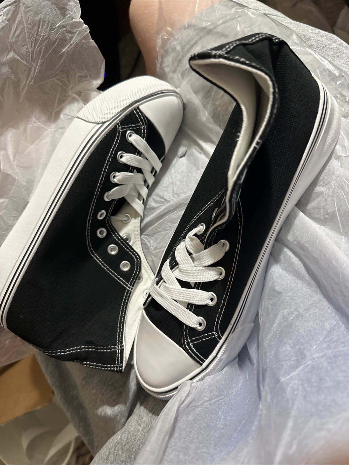 ZGR Womens Canvas Sneakers High Top Lace ups Casual Walking Shoes Black Size 9