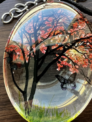 VTG Red Pressed Flower Tree Resin Pendant Necklace Acrylic Butterfly Retro Boho - Picture 1 of 10