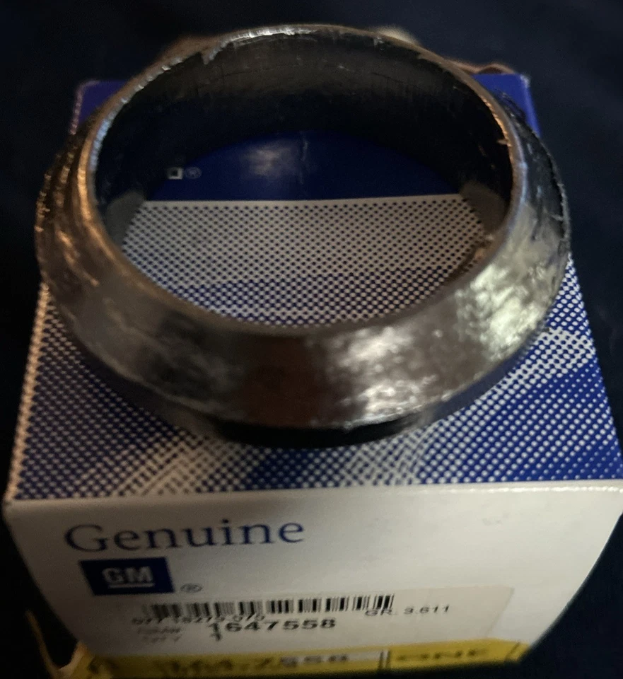 GENUINE GM 1647558 EXHAUST MANIFOLD REAR PIPE CROSSOVER  1993-2011 SEE FIT LIST - Image 2 of 3
