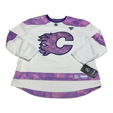 Fanatics Calgary Flames Jersey Men Sz S Hockey Fights Cancer 2024 NHL White Pink